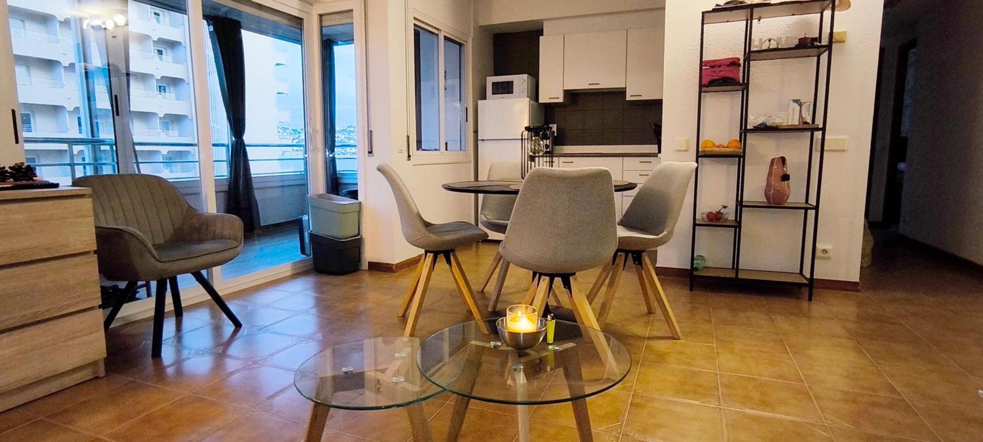 Spacieux Appartement Rose Front Mer Et Piscine Roses Exterior foto